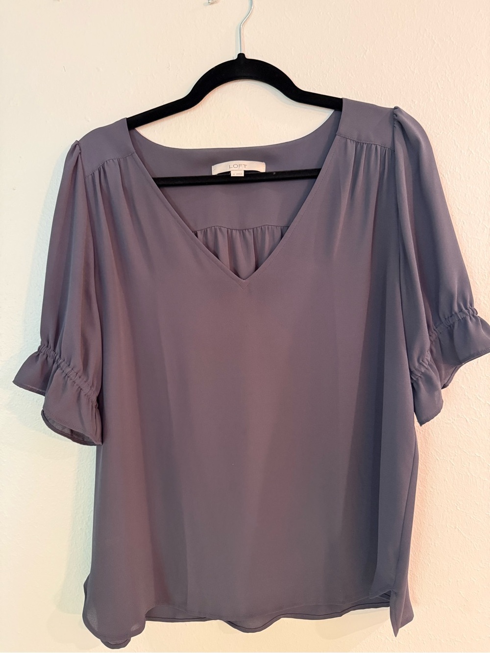 LOFT Gray Flutter Sleeve Blouse V-Neck M